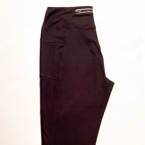 [ 2 for $17 ]   - Jogger capris w/ zipper pocket   [ black/silver reflective ] - Picture 4 of 4
